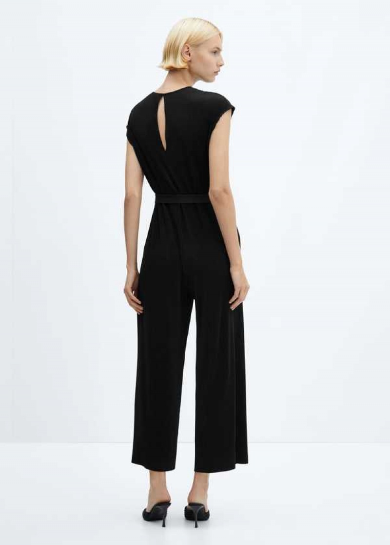 Mango Krátké Jumpsuit With Pleat Detail | MNG-25778