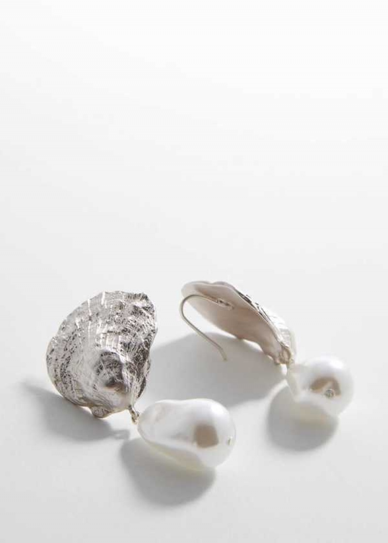 Mango Pearl Shell Earrings | MNG-22800